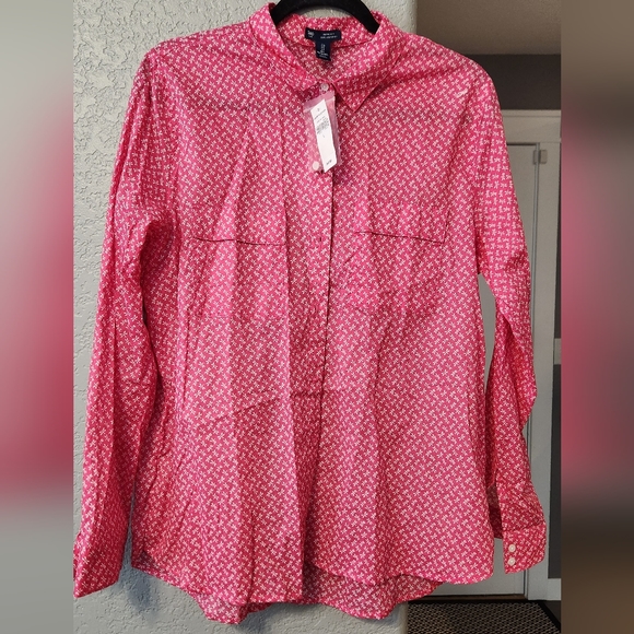 GAP Tops - GAP Boyfriend Fit Dragonfly Print Button Down, Size L